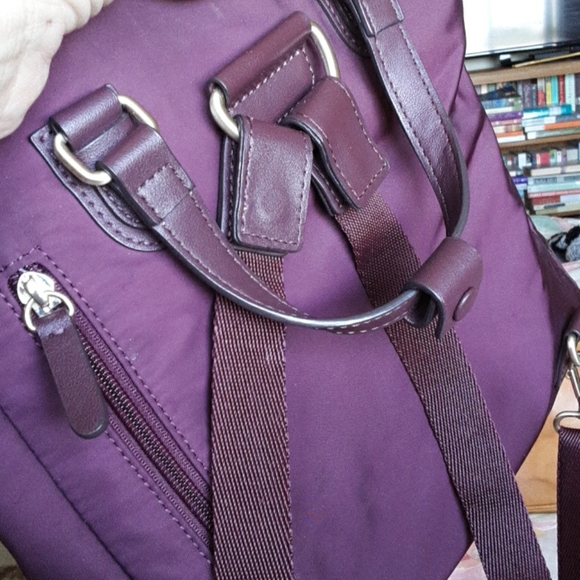 Converible Crossbody/backpack - Picture 6 of 6